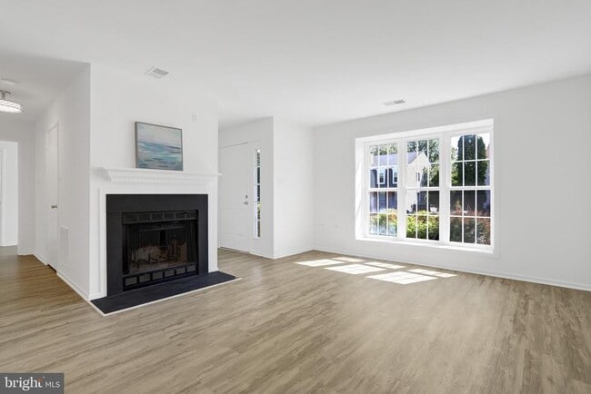 Photo - 7825 Harrowgate Cir Unit B