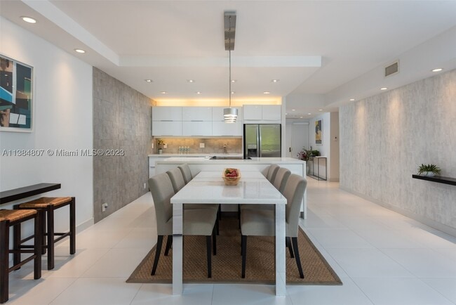 Photo - 121 Crandon Blvd Unit 463