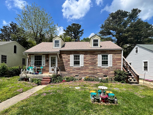 Building Photo - 224 Virginia Ave Unit B