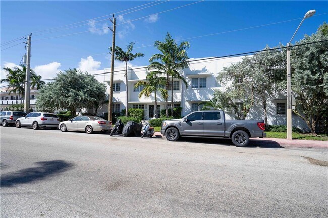 Photo - 331 85th St Unidad 18