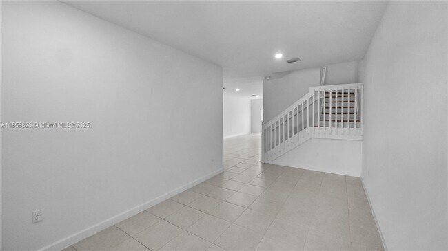 Photo - 5534 NW 27th Pl