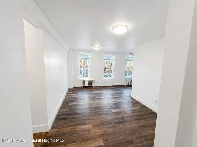 Photo - 720 Warren St