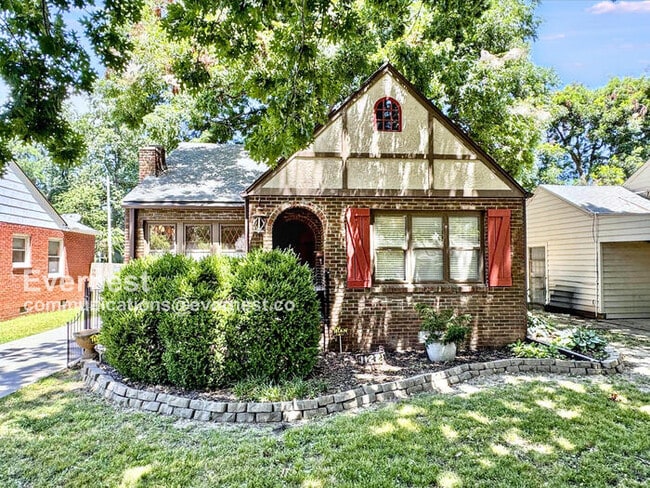 Building Photo - 1127 E 36th Pl Rental