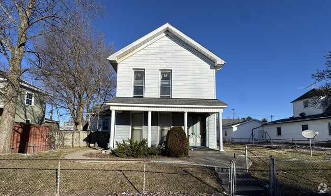 Building Photo - 314 E Walnut St Unit 3 Rental