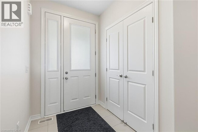 Photo - 289 Raymond Rd