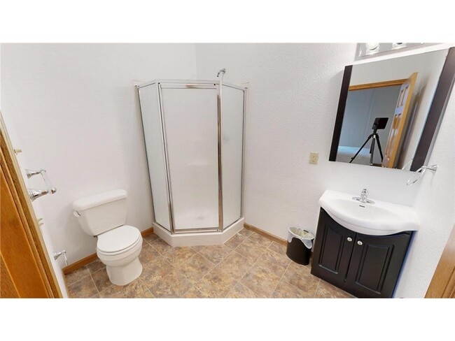 Photo - 542 Benson Ave SW Unit ensuite 116
