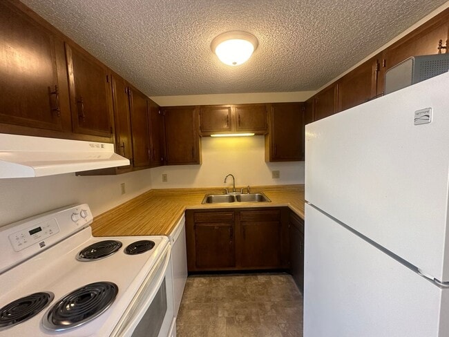 Photo - 514 W 42nd St