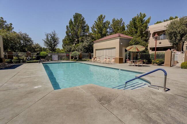 Photo - Gated First Floow Summerlin Condo - 2 Bedr...