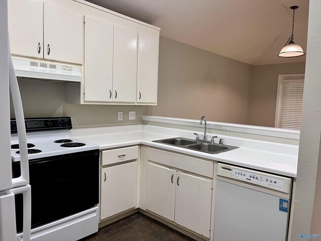 Photo - 232 Mountain Creek Dr