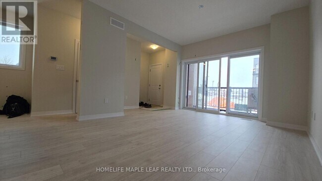 Photo - 525 Erinbrook Dr