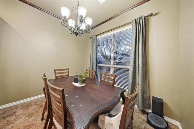 Photo - 2425 Glenmere Dr
