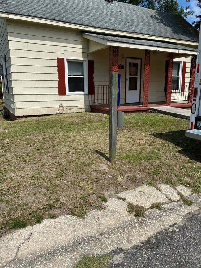 7 Sixth Street, Laurinburg, NC 28352 Rental House Rental in