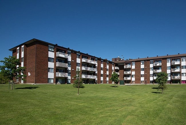 Building Photo - Village Cite des Jeunes