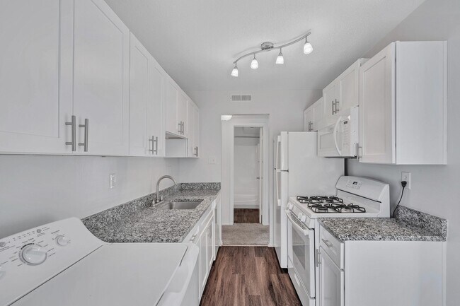 Aston Ridge Apartments