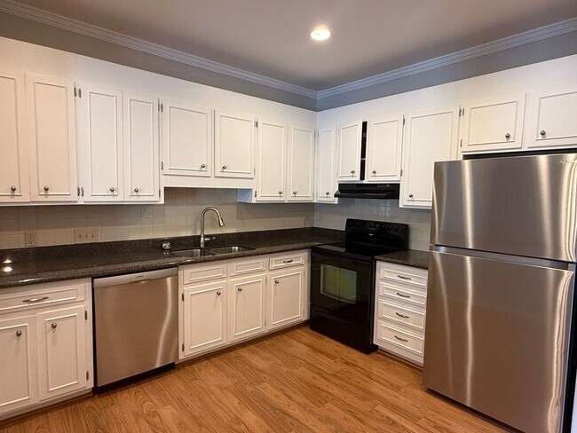 Photo - 1014 Queens Rd Unit 1014 Queens Rd # A