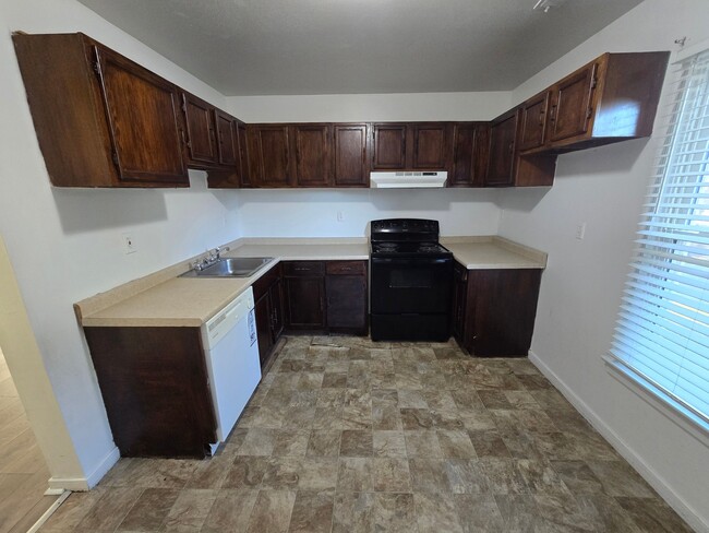 Photo - 4400 Foxden Dr