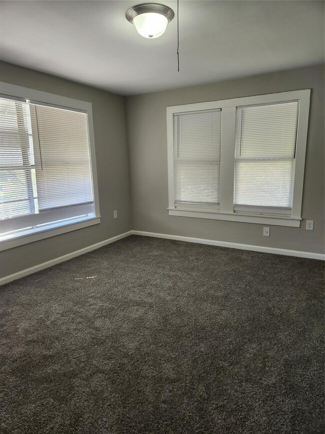 Photo - 130 Olive St