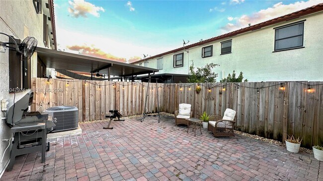 Photo - 3384 SE 1st St