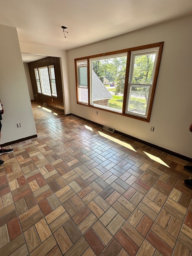 Photo - 350 Seneca Creek Rd Unit Apt