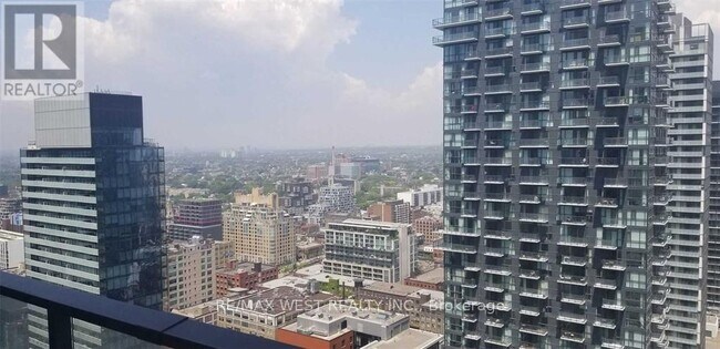 Photo - 125 Blue Jays Way Unit 3806