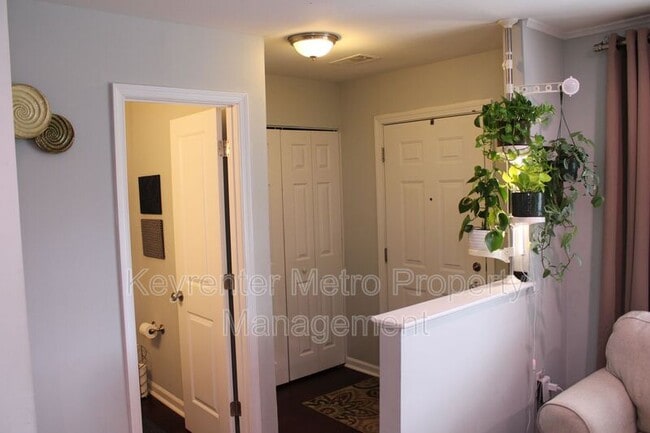 Photo - 708 Kaplan Ct