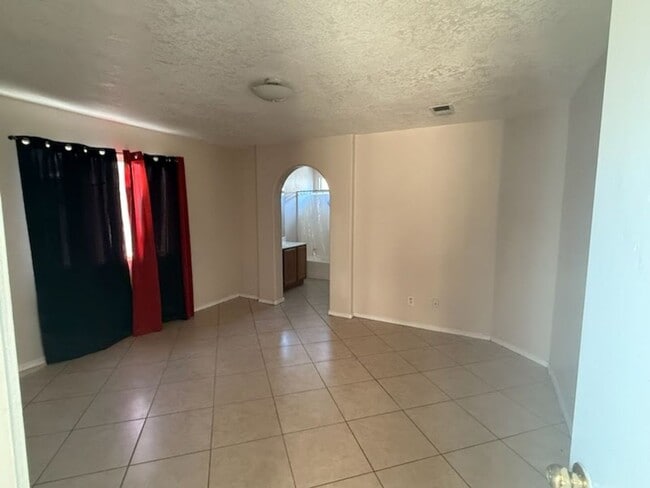 Photo - 4 bed 2 bath in SW ABQ