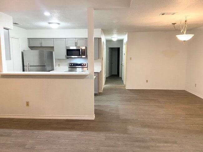 Photo - 2121 Stone Moss Ln
