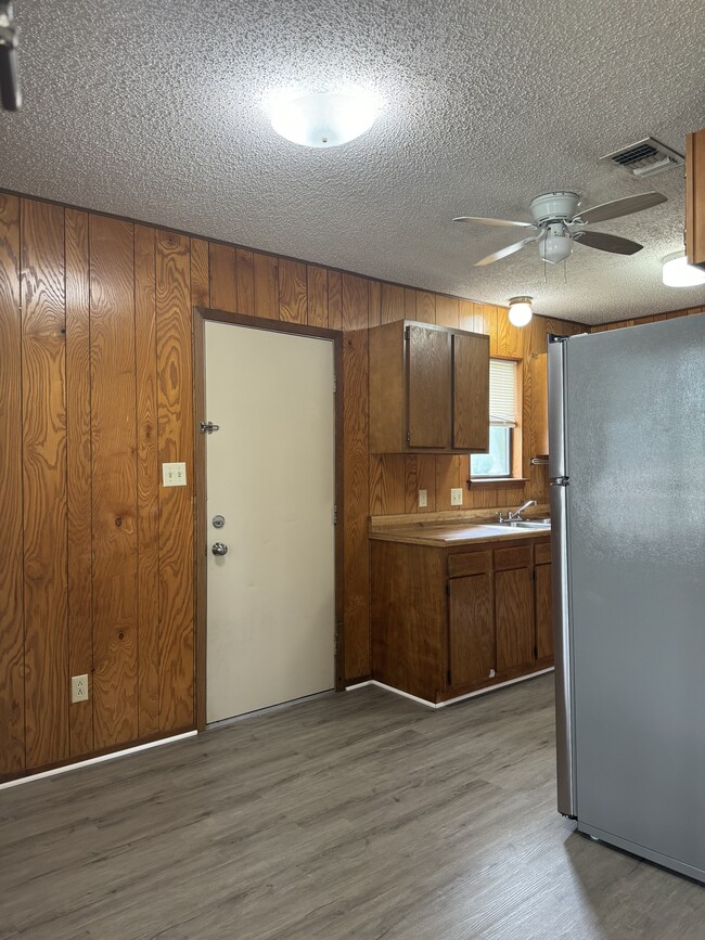 Photo - 227 Redbud Ln