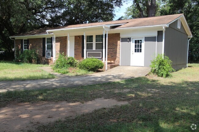 Building Photo - 1403 Greenbrier Ct Rental