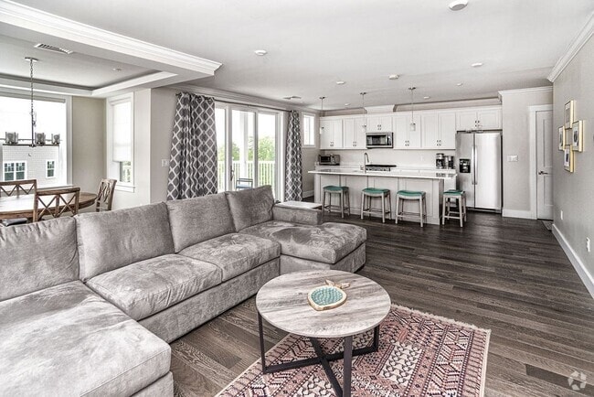 Building Photo - 5 Longview Dr Unit 207 Rental