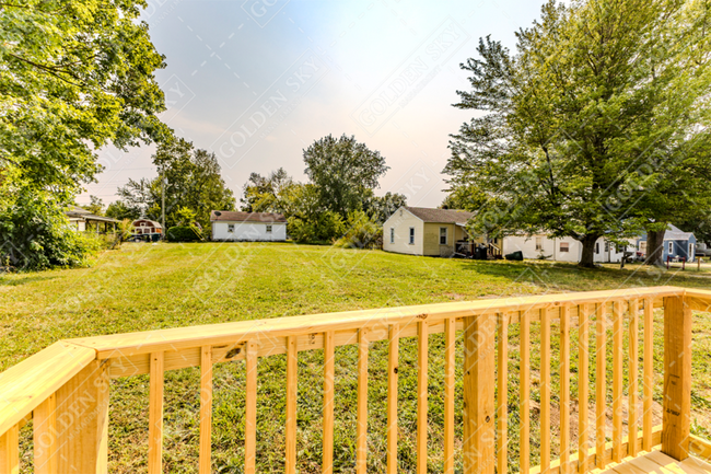 Photo - 800 W 15th St