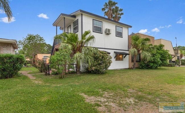 Building Photo - 313 McFadden Dr Unit 8