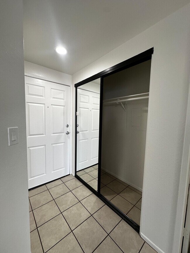 Photo - 4343 Whitsett Ave Unit 103