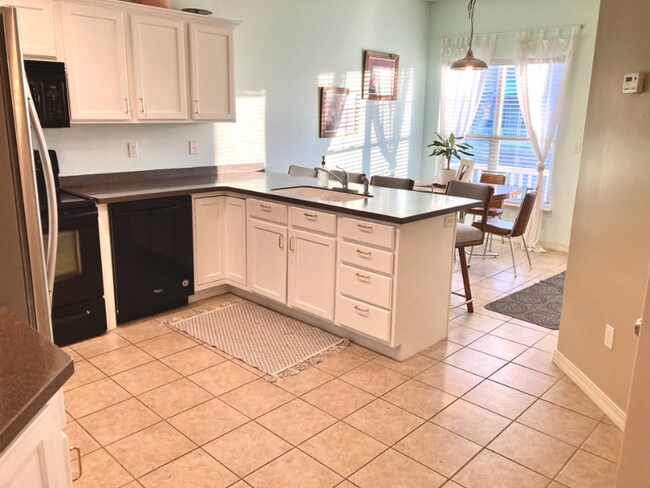 Photo - 569 E 1590 S