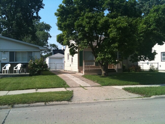Photo - 127 E Dallas Ave