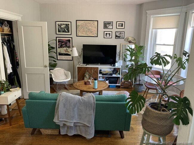 Photo - 95 Gordon St