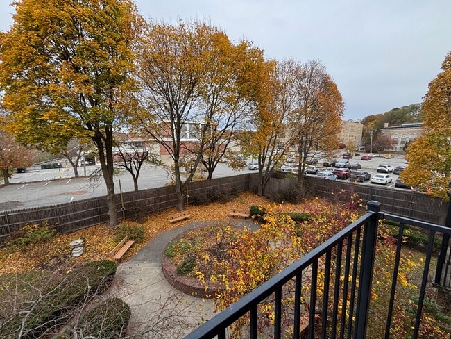 Photo - 112 Franklin St