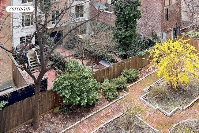 Building Photo - 230 E 79th St Rental
