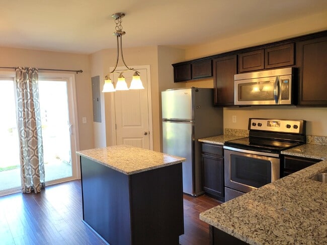 Photo - Highly desirable end unit in sought after Cobblestone in Goodlettsville!