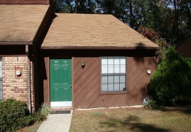 Building Photo - 2 Bed/ 2 Bath Near FSU