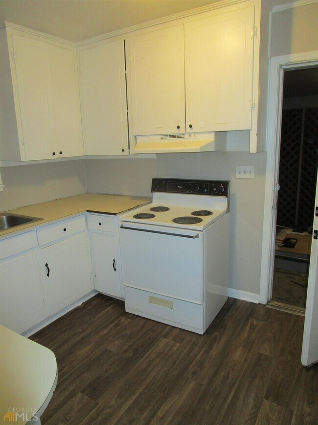 Photo - 3433 Hollingsworth Rd