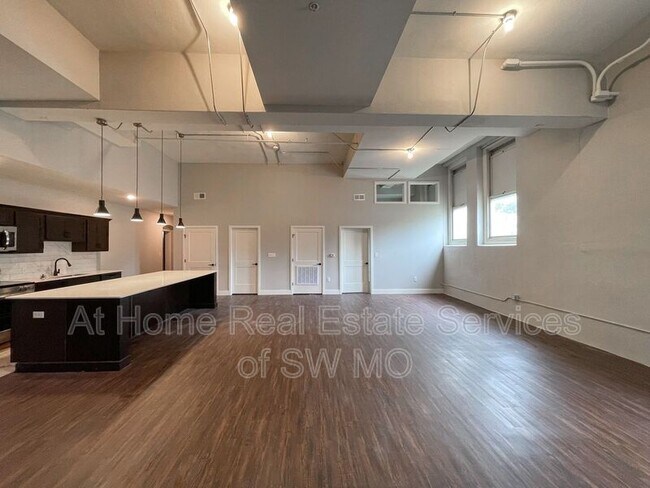 Photo - 1409 N Washington Ave Unit 1B