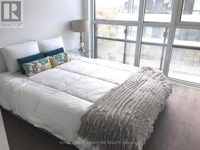 Photo - 99 The Donway W Unit 909