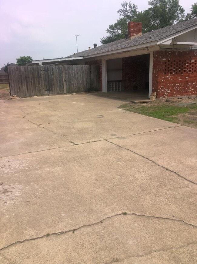 Photo - 297 Glendon St
