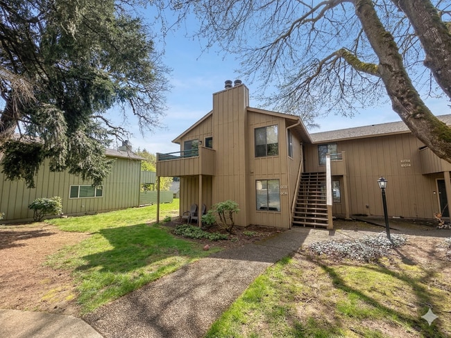 Photo - Lake Oswego Refreshed 2nd Story 2 bed/1 bath Condo- W/S/G Included