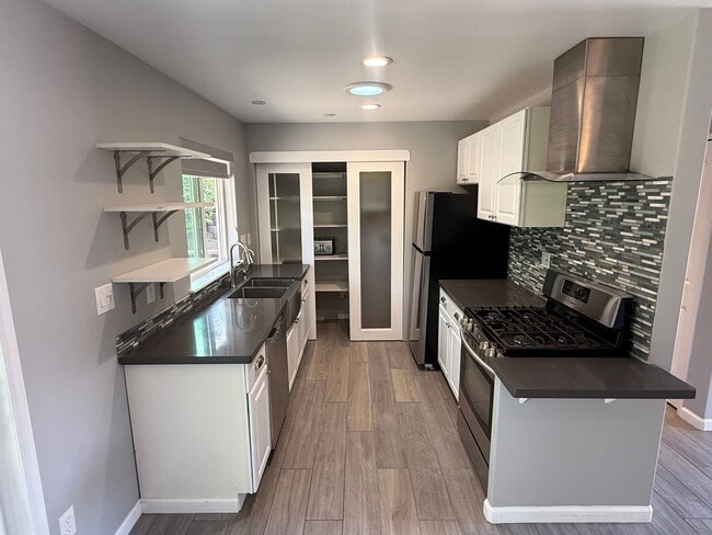 Photo - Fully Renovated 1-Bedroom Duplex with Large Outdoor Patio in Martinez