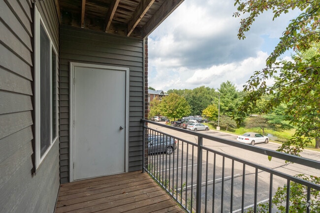 2BR,2BA - 1,025SF