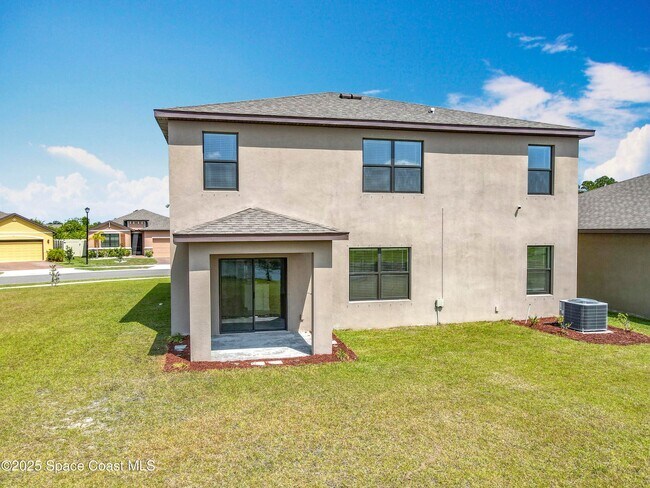 Photo - 870 Remington Green Dr SE