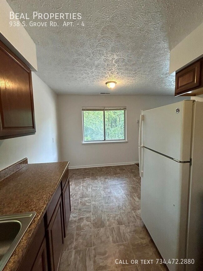 Photo - 938 S Grove St Unit 4