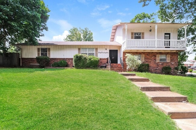 Building Photo - 3569 Arsenal St